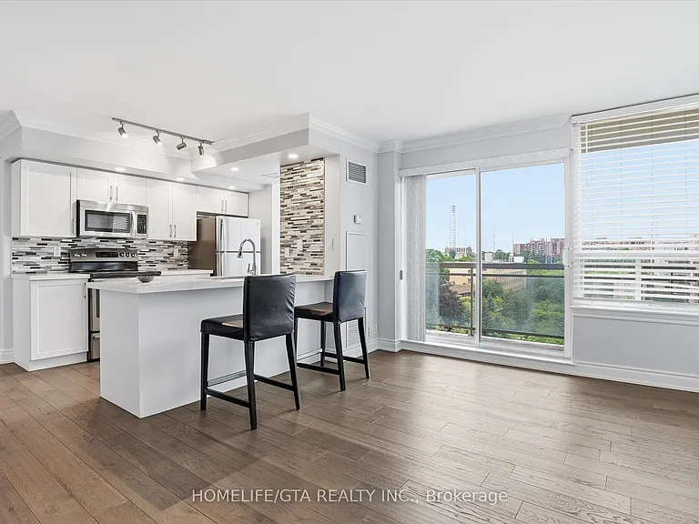 1720 Eglinton Ave E #821 — Photo 11
