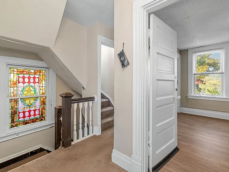 118 Carrick Ave — Photo 13