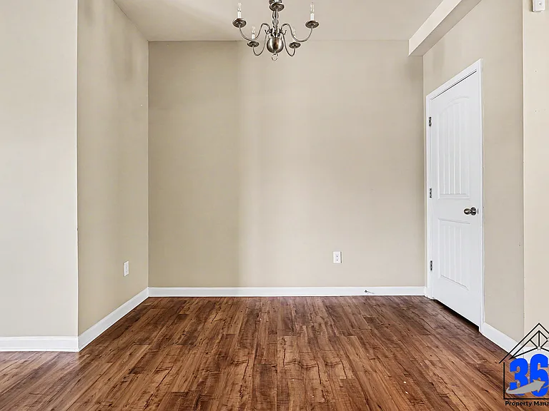 2229 Sunny Cove Dr — Photo 8