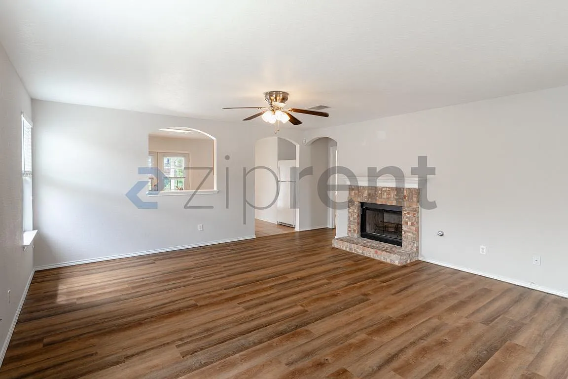 3 bed, 1508 sqft, $2,100 — Photo 2