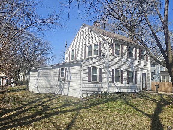 3rd image of 919 Union St