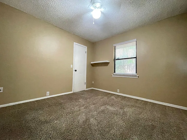 2917 Elsinor Dr — Photo 17