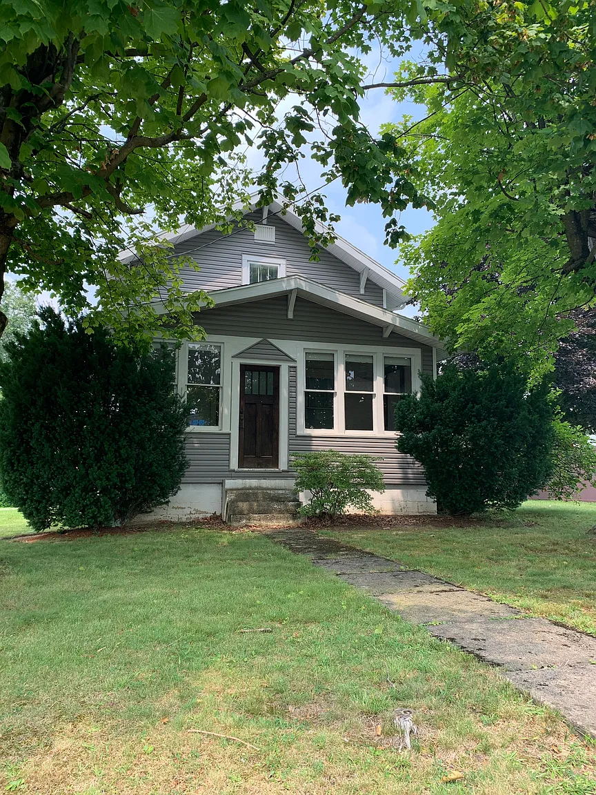 349 Baldwin St photo 1