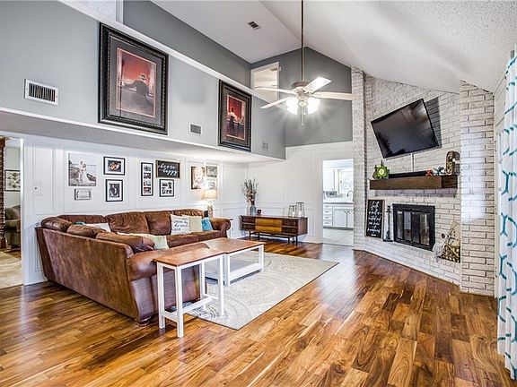 4th image of 606 Queens Rd