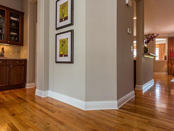 5th image of 403 Creekview Trl SE