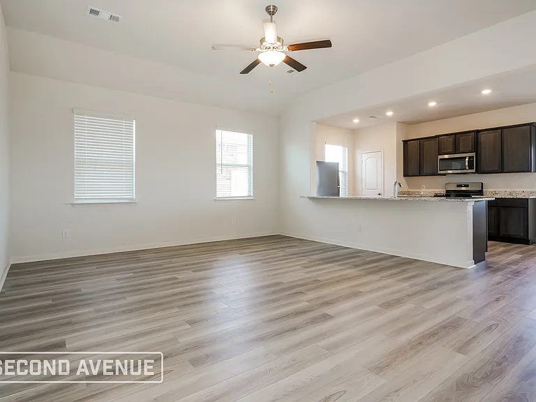 428 Condie Russell Ave — Photo 9