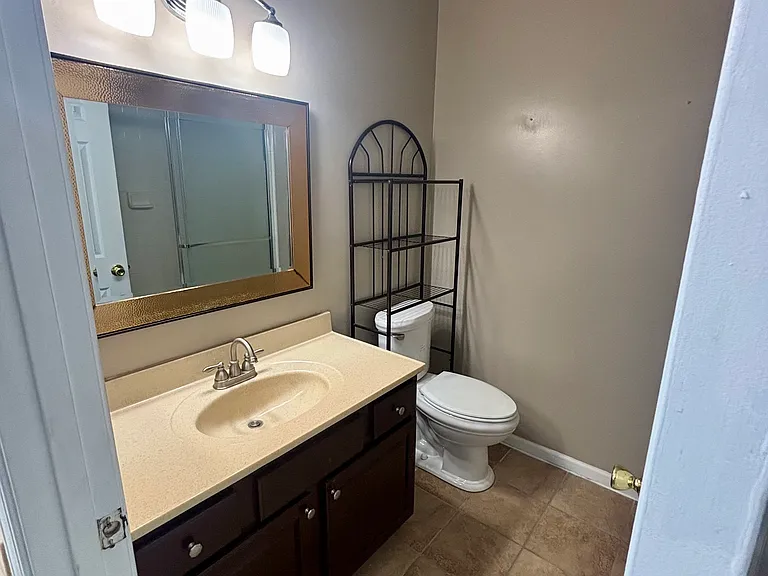 10405 Trotters Pointe Dr #204 — Photo 35