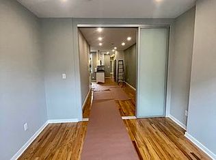 22-70 41st St #2B, Astoria, NY 11105