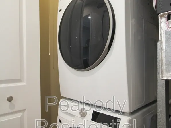 1956B Villaridge Dr, Reston, VA 20191