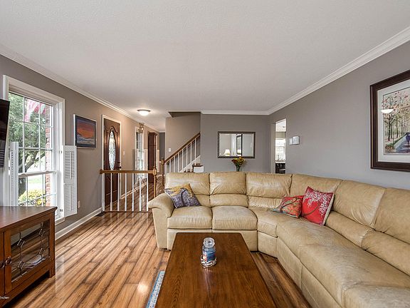 5th image of 3611 Sudbury Ln