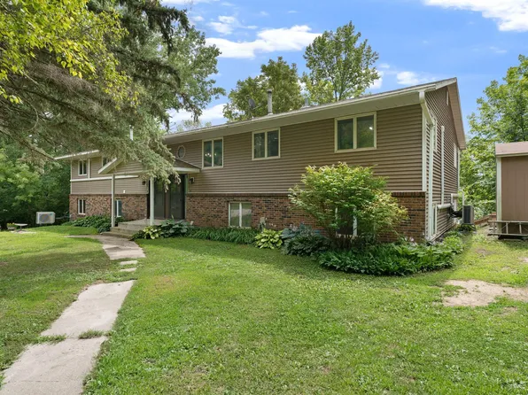 6960 French Lake Ct, Faribault, MN 55021