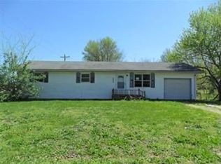 1440 Ronald Dr, Lebanon, MO 65536