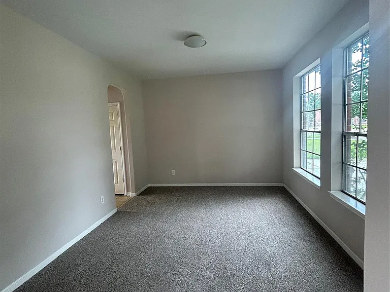 2822 Green Lodge Cir — Photo 10