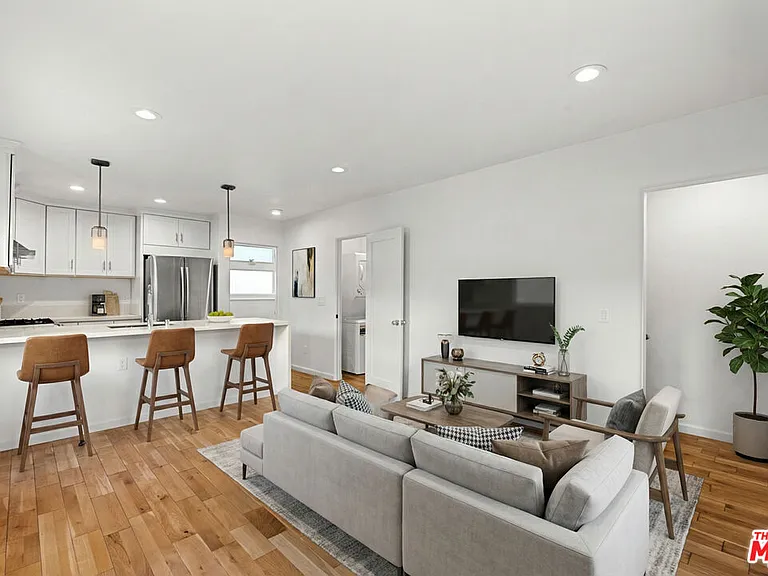 838 Hilldale Ave — Photo 1