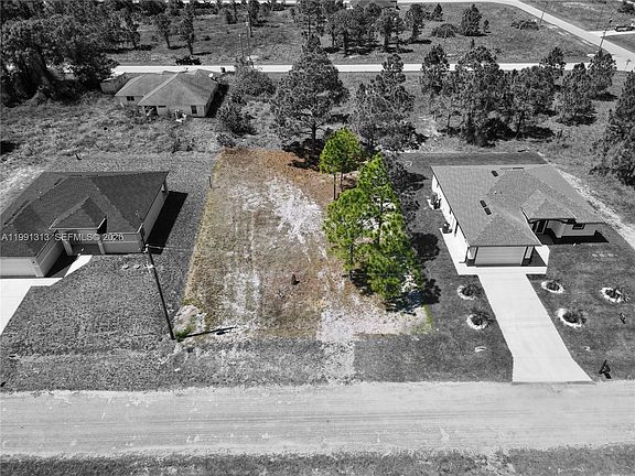 3rd image of 1044 Marshall Ave S