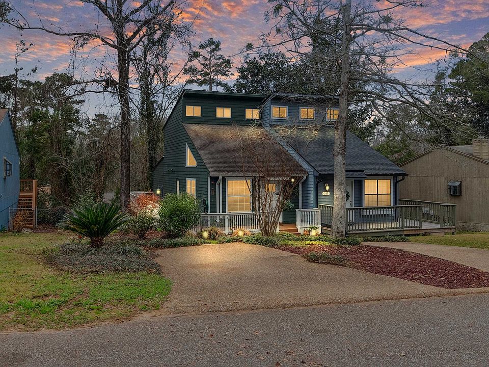 1st image of 309 Whetherbine Way E