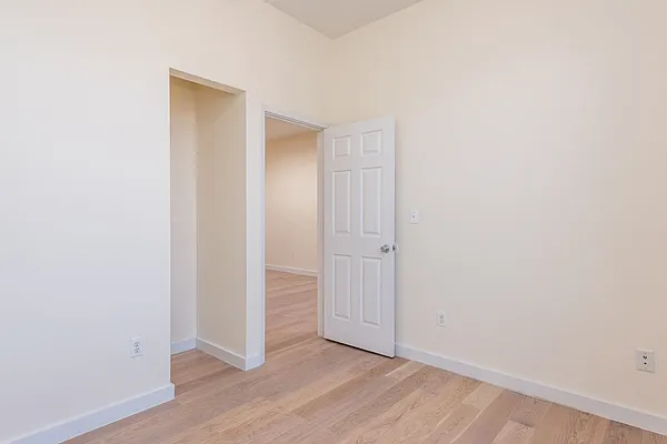 Rented by Nooklyn NYC LLC | media 17