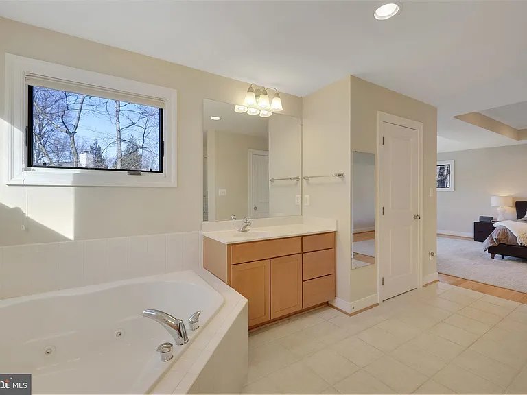 5922 Chesterbrook Rd — Photo 50