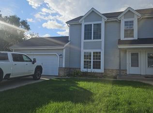 512 N 6th St #A, Waterford, WI 53185