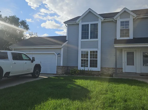 512 N 6th St #A, Waterford, WI 53185