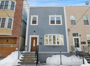 24 W 19th St, Weehawken, NJ 07086