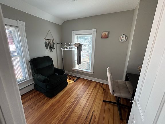 5th image of 108 Paul Ave N Unit 3