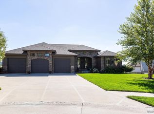 19315 Ruggles Cir, Elkhorn, NE 68022