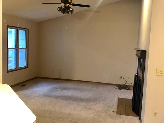 Living room - carpets still to be cleaned and re stretched