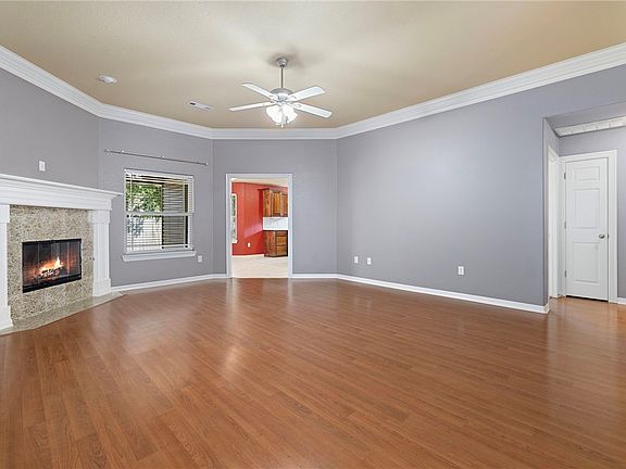 5th image of 2158 Meadowbrook Dr
