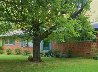 816 Lake Odonnell Rd, Sewanee, TN 37375