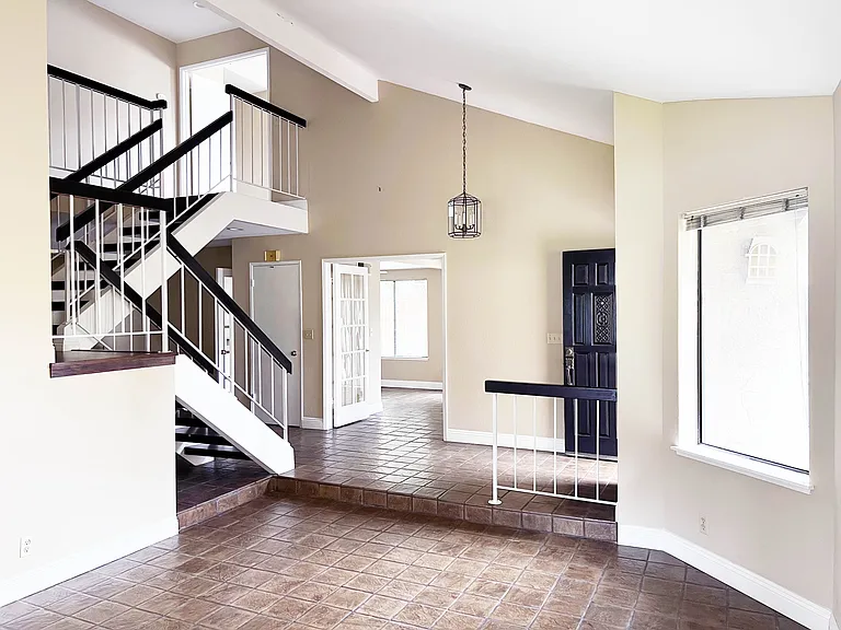 2477 Wooding Ct — Photo 7