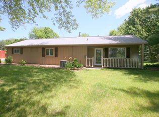 5948 N Bay Dr, Clarkston, MI 48346