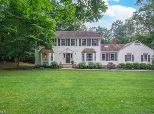 5 Powhatatan Way, Hackettstown, NJ 07840