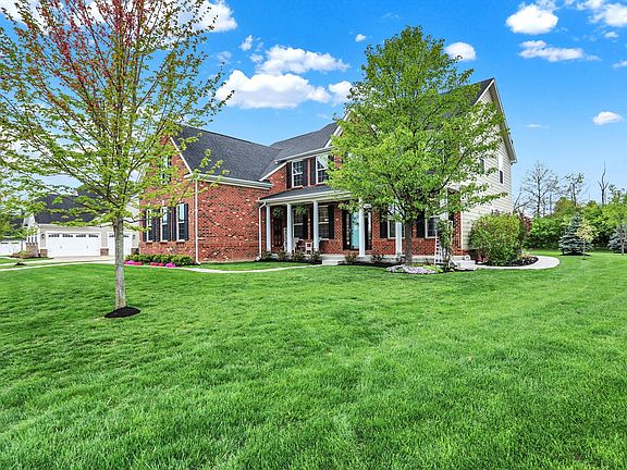 3rd image of 16671 Meadow Wood Dr