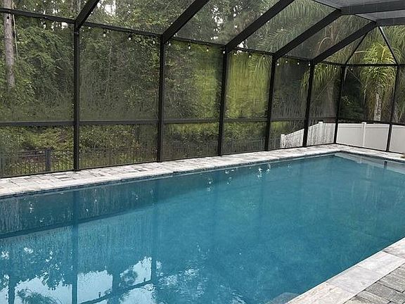 4th image of 340 Howland Dr