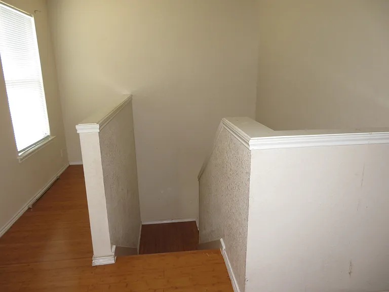 5563 Spring Walk — Photo 16