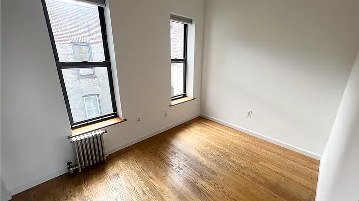 Rented by Jonis Realty | media 3