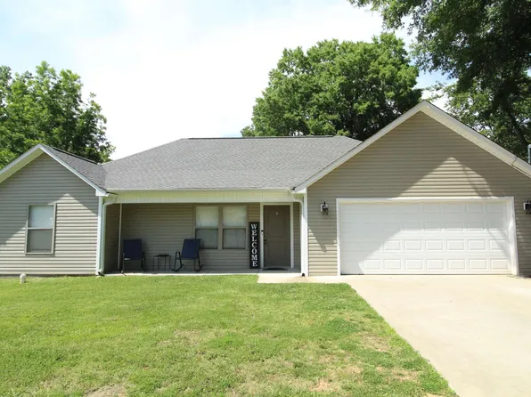 1098 E Jackson St, Milan, TN 38358