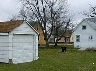 490A 2nd Ave SE, Wells, MN 56097