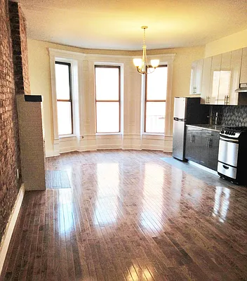 Rented by Premier Metro Realty Corp | media 4