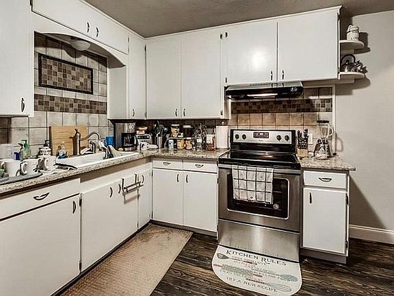 4th image of 2109 W Lotus Ave