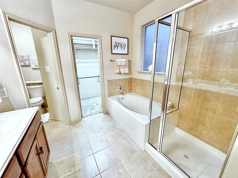 12801 Winter Springs Dr — Photo 9