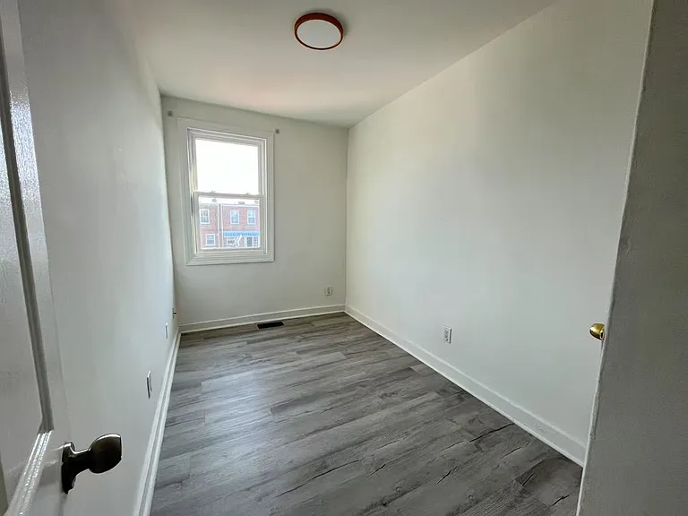 3125 Friendship St — Photo 5