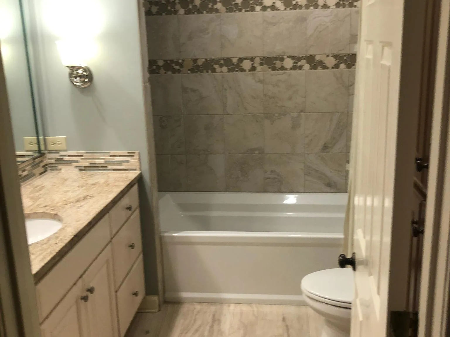 4 bed, 3.5 bath, 3417 sqft, $4,150 — Photo 4