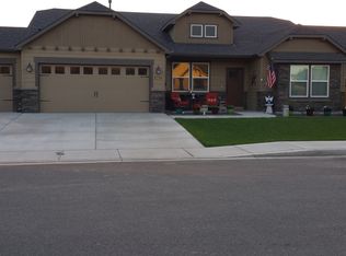 5812 Middle Fork St, Pasco, WA 99301