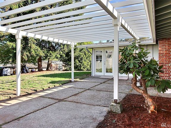 2nd image of 7815 Oakridge Dr SW