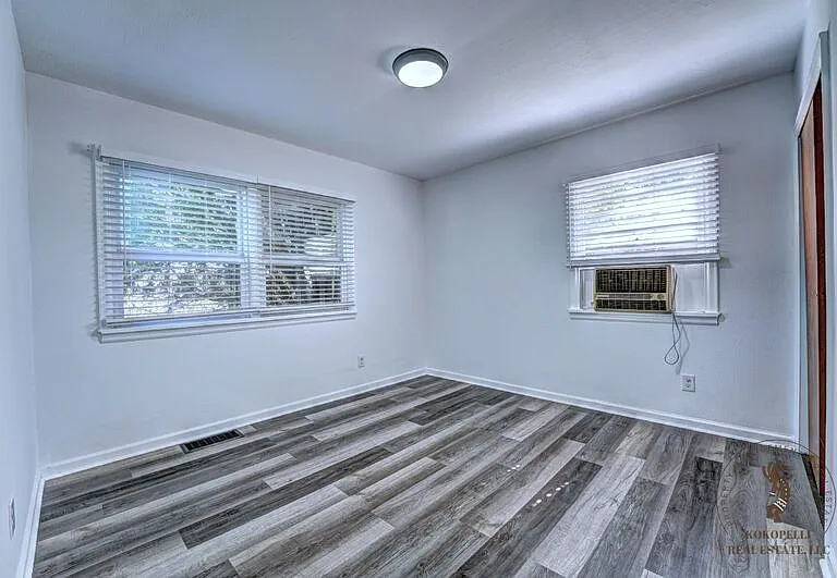 1355 Mesa Ave — Photo 11