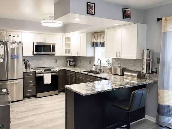 2nd image of 385 Fairmount Ave