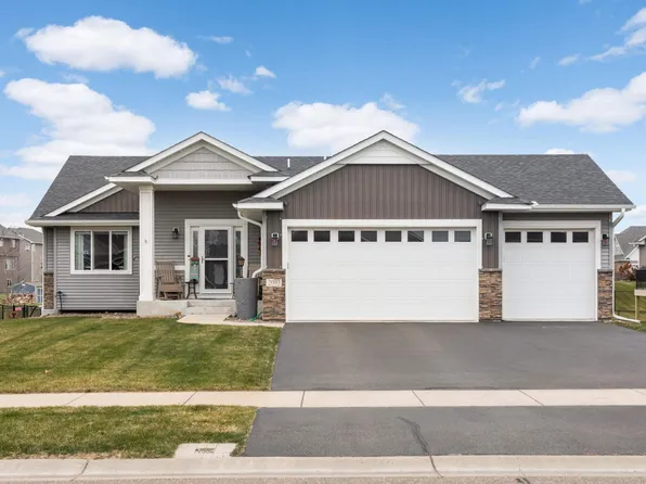 2093 Cypress St, Lino Lakes, MN 55038