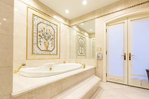 Sold by Robert DeFalco Realty | media 14